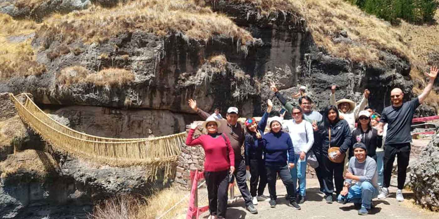 qeswachaca Tour